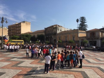 Pledge to Peace-Aci Catena (CT)3